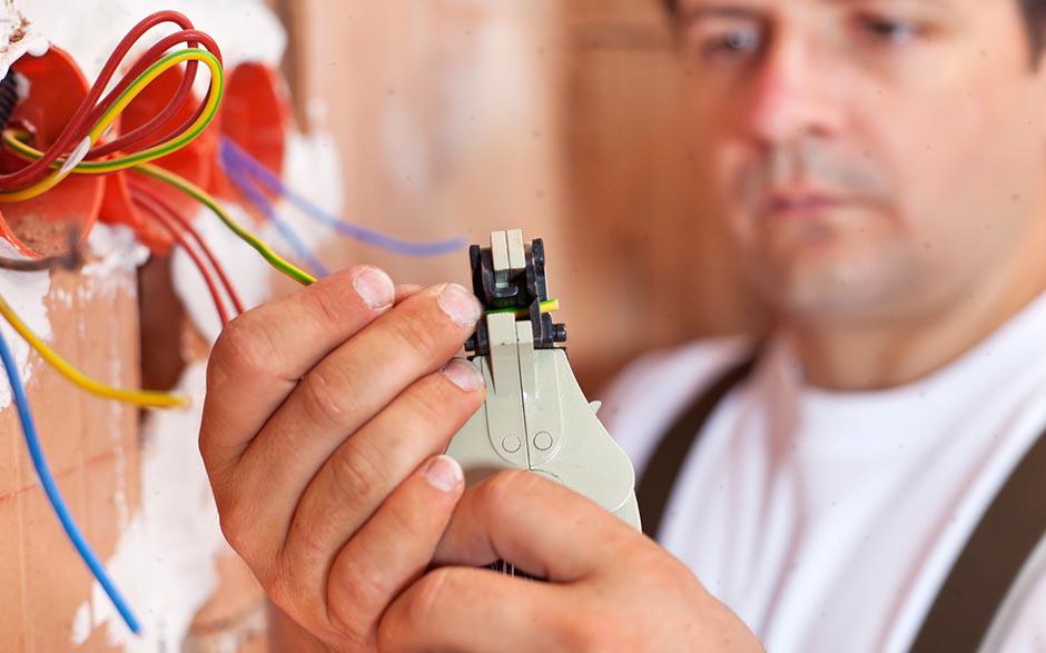 recherche travail électricien bâtiment Paris 9